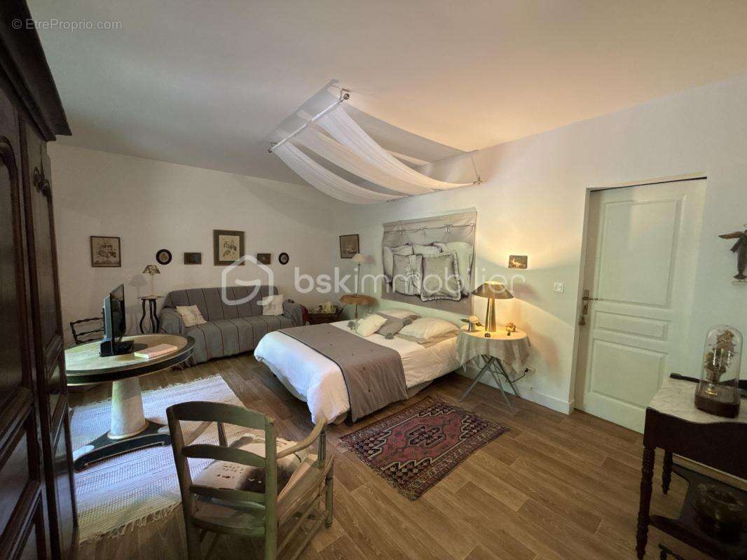 Maison à CORMERY