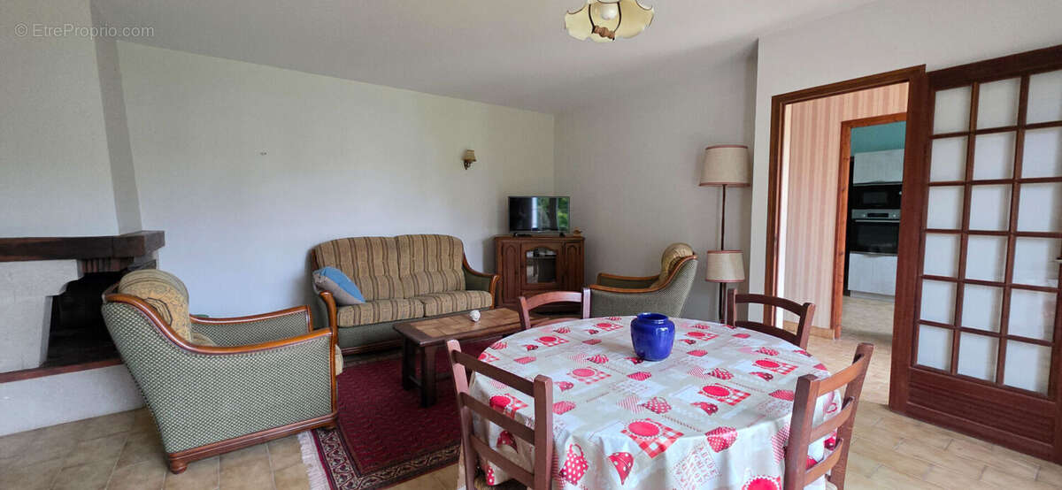 Maison à SAINT-JULIEN-DES-LANDES