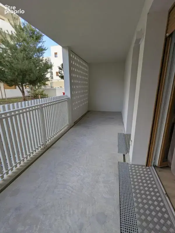 Parc Bourran - Studio récent avec grand balcon de 12 m2 - photo 4
