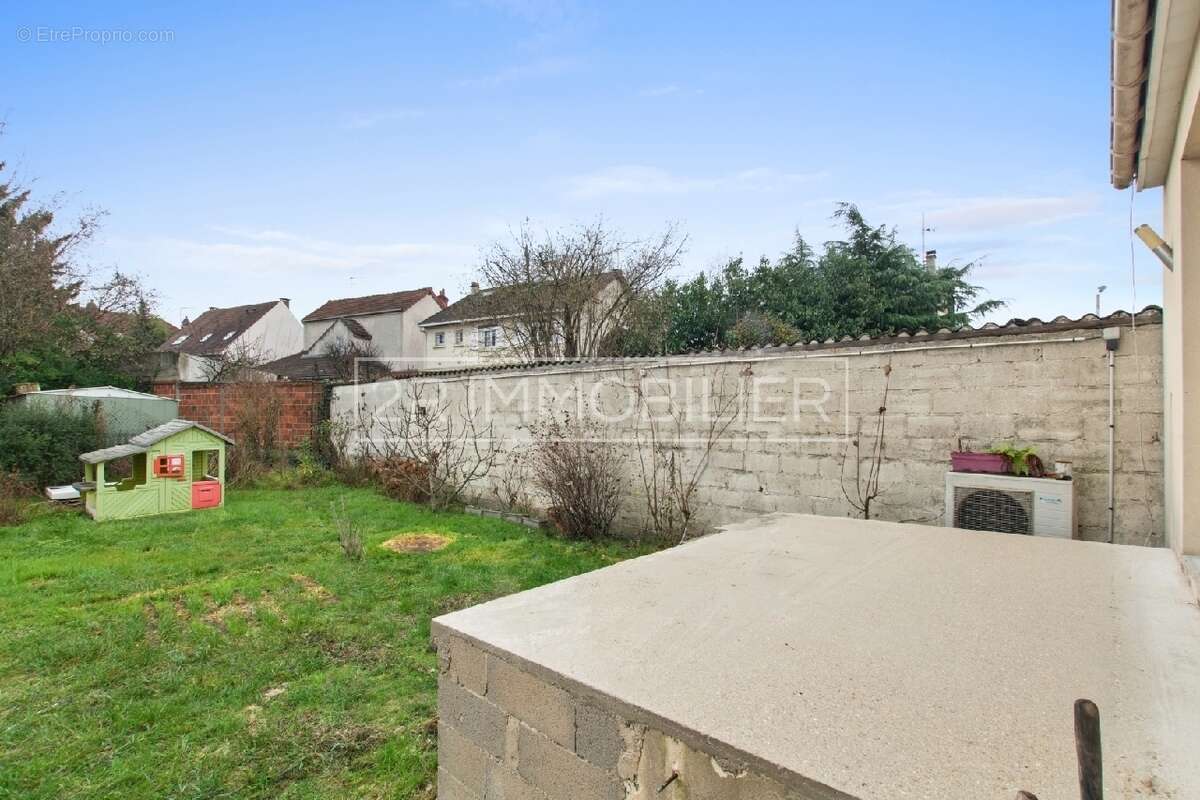 Maison à LIVRY-GARGAN