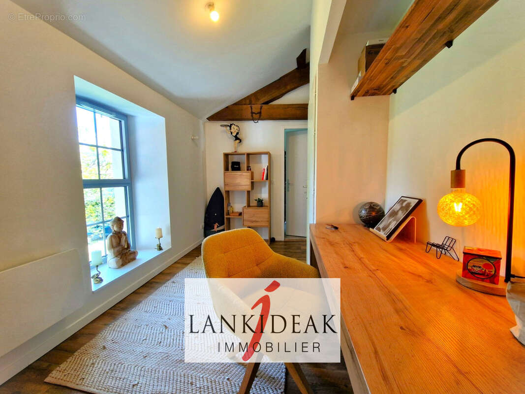 Appartement à USTARITZ