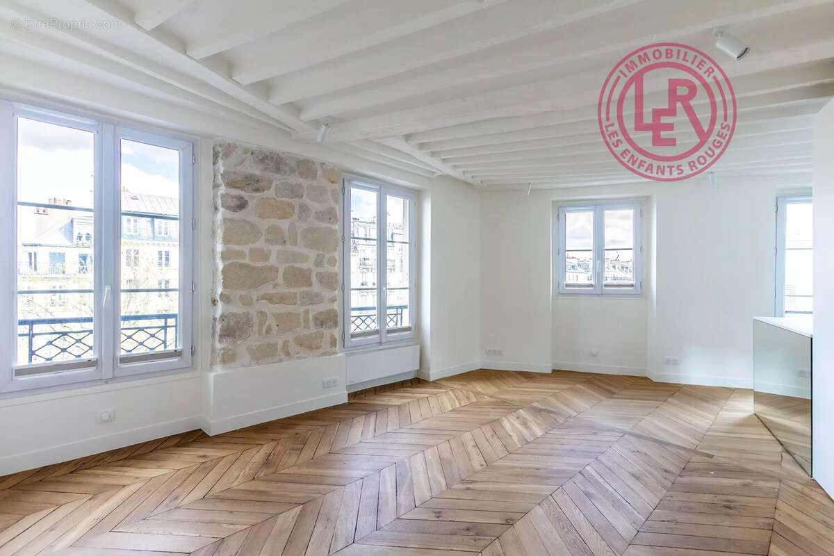 Appartement à PARIS-3E