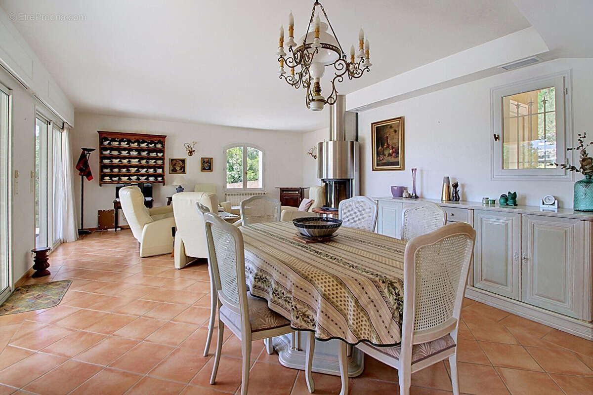 Exclusivité à lorgues !tranquillité absolue en bout d'impasse - photo 17