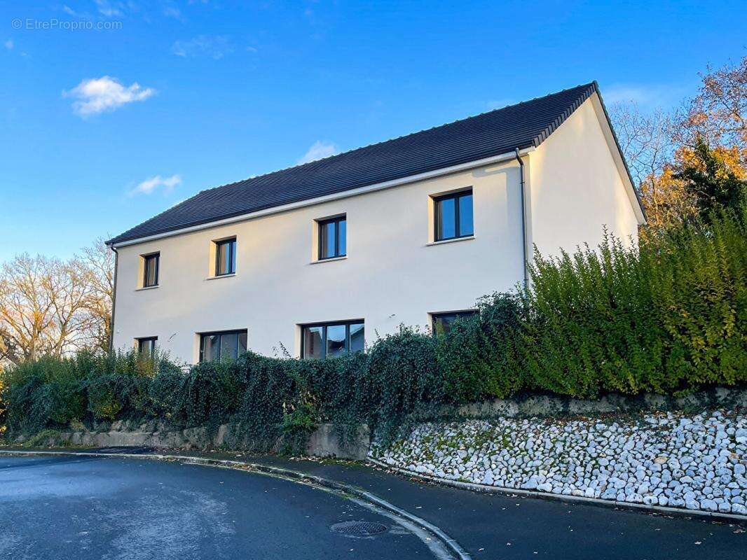 Maison à PETIT-COURONNE