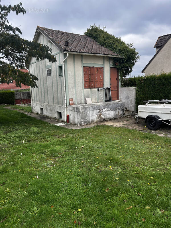 Maison à LIMETZ-VILLEZ