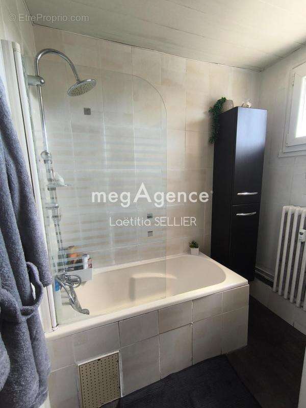 Superbe T4 entièrement rénové de 73 m² - photo 8
