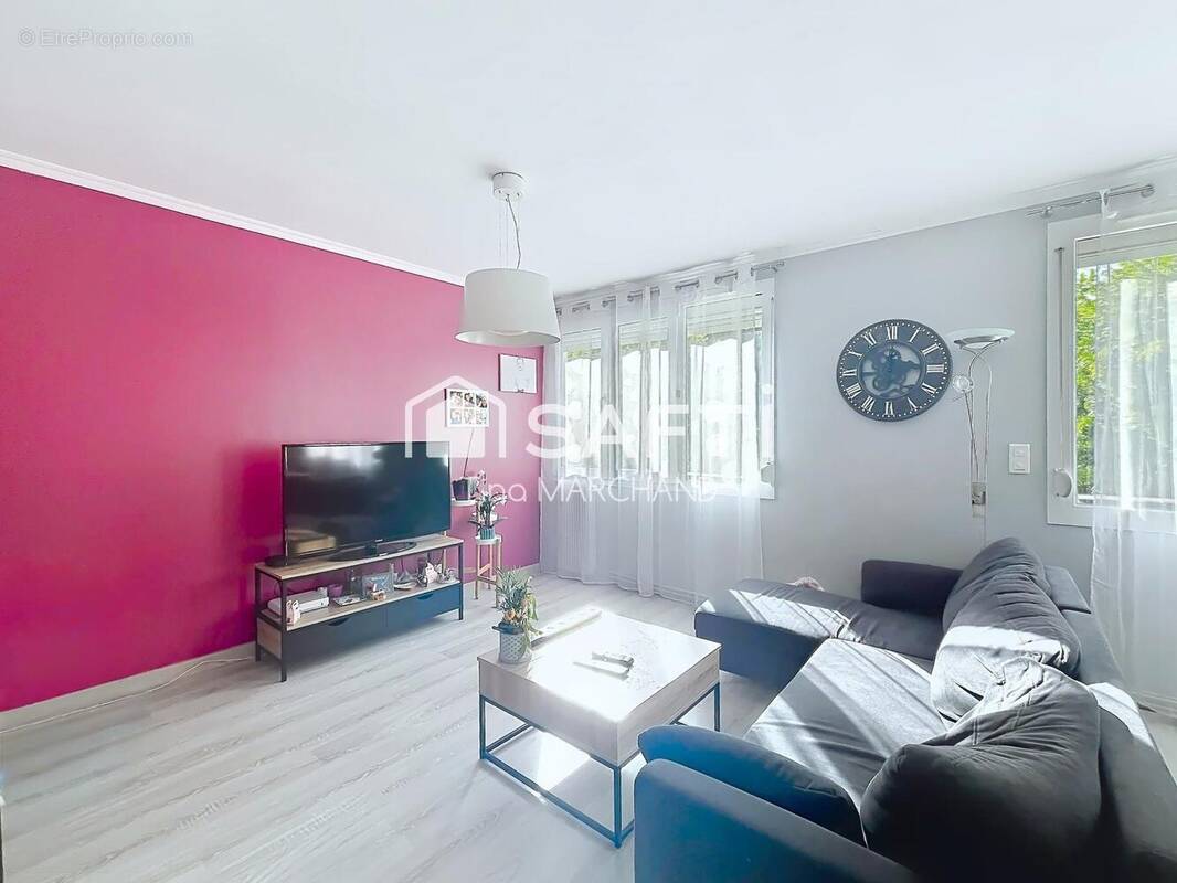 Photo 1 - Appartement à HOUILLES