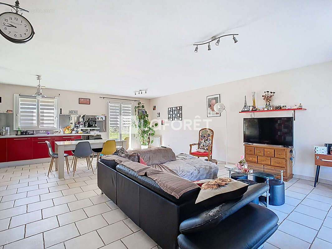 Maison à SAINT-PRIEST-TAURION