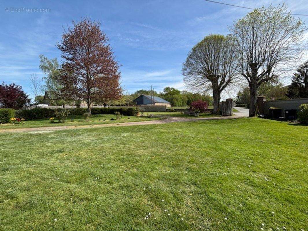 NOUVEAUTÉ – Maison de caractère rénovée de 183 m² avec fort potentiel - photo 16