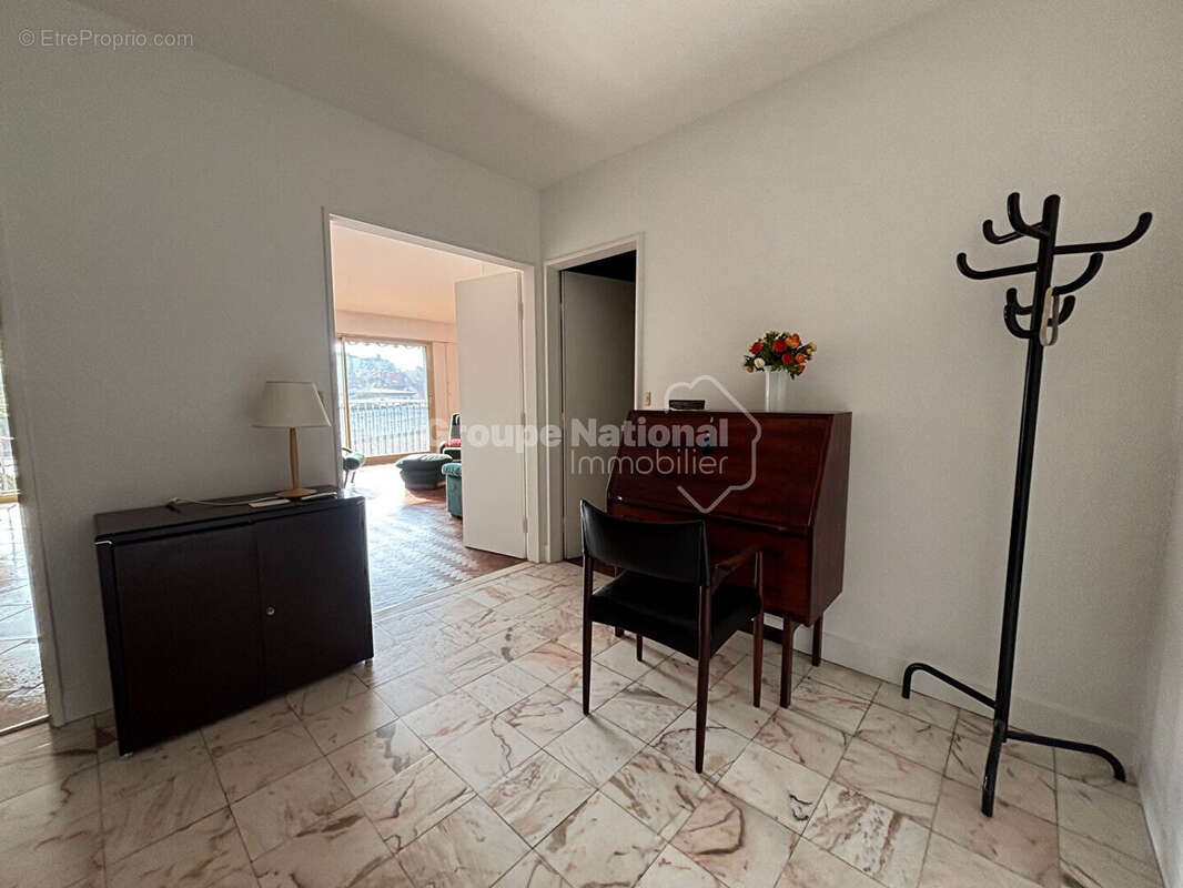 Appartement à VERSAILLES
