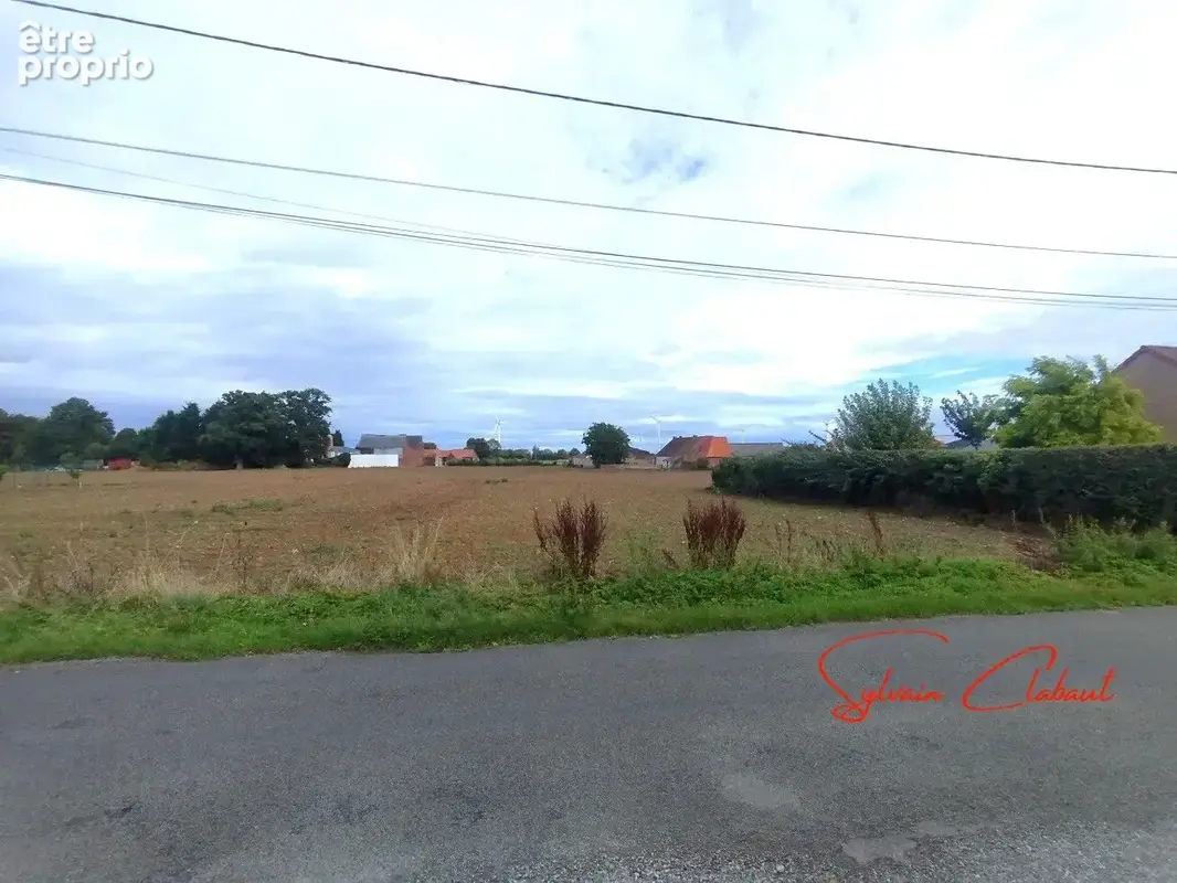 Terrain à PIHEM