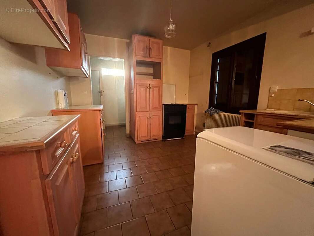 Maison à MONDONVILLE-SAINT-JEAN