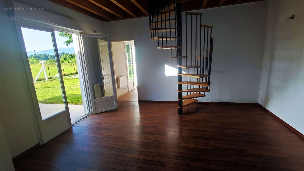 Maison plain pied 120 m2 - secteur calme proche des commodites - photo 8