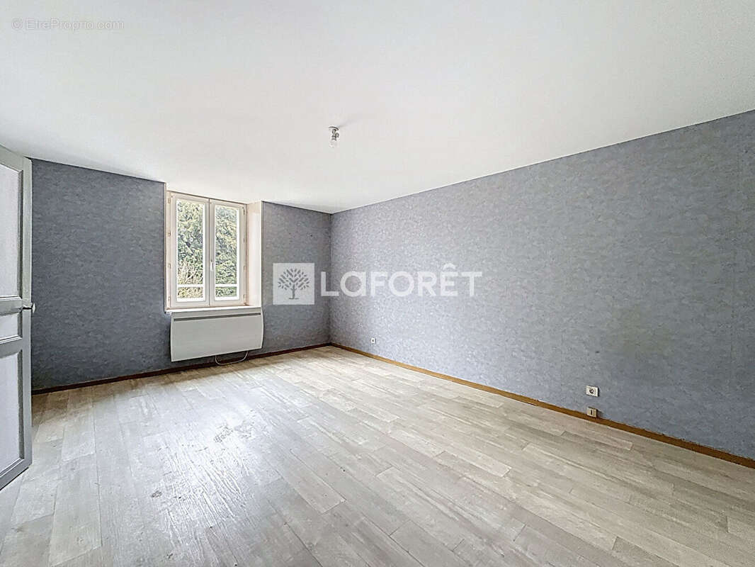 Appartement à LIFFOL-LE-PETIT