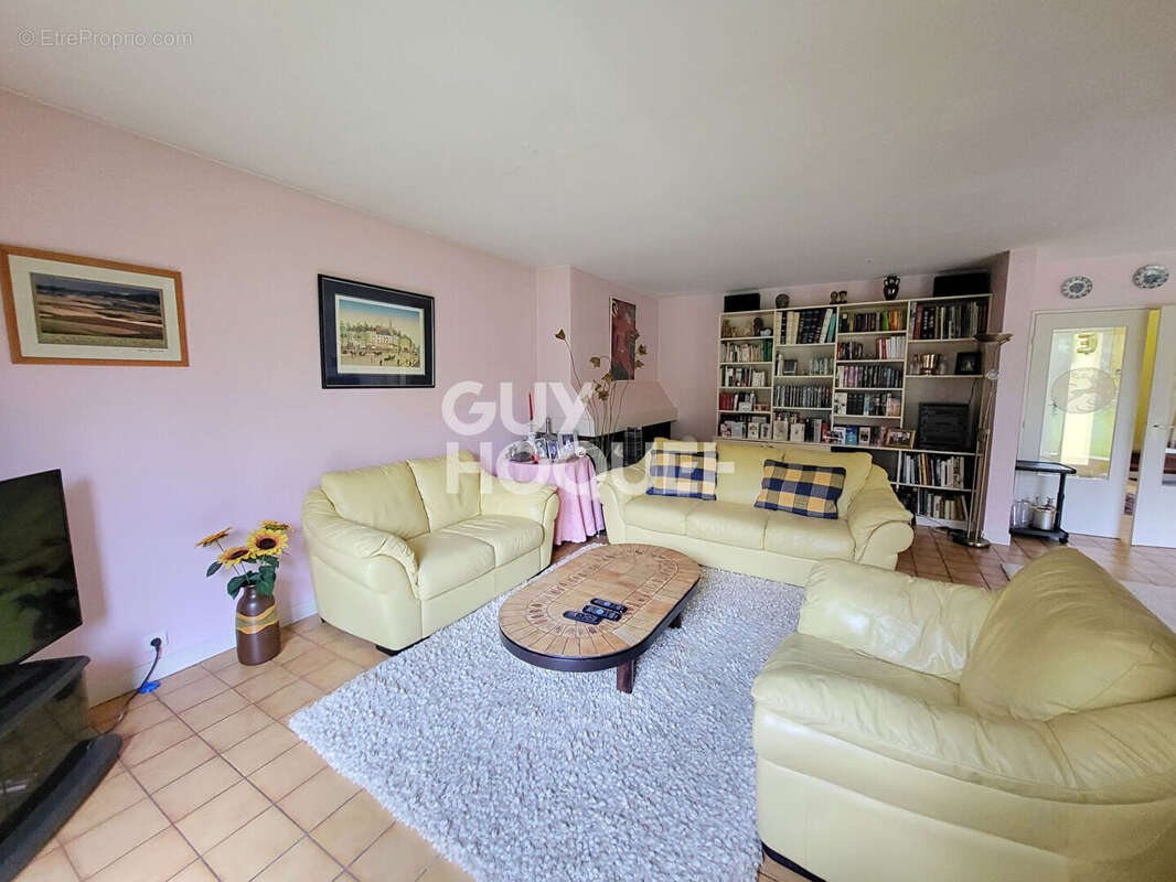 Maison à LA CELLE-SAINT-CLOUD