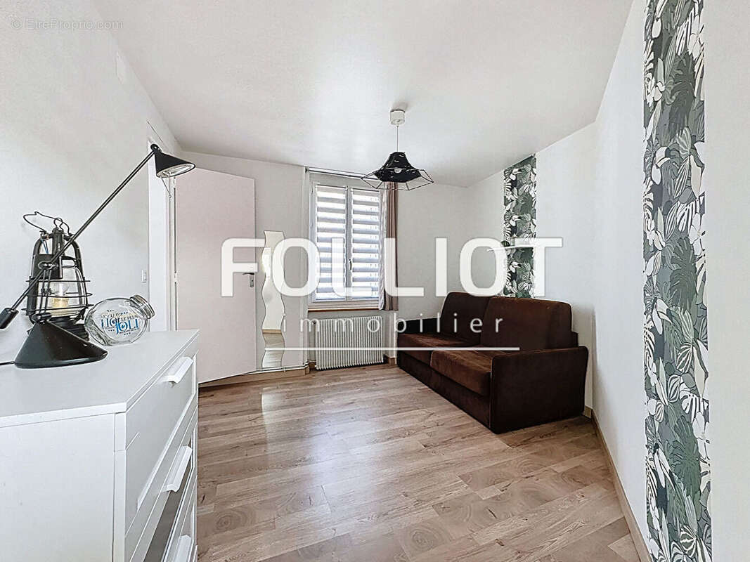 Maison à DONVILLE-LES-BAINS