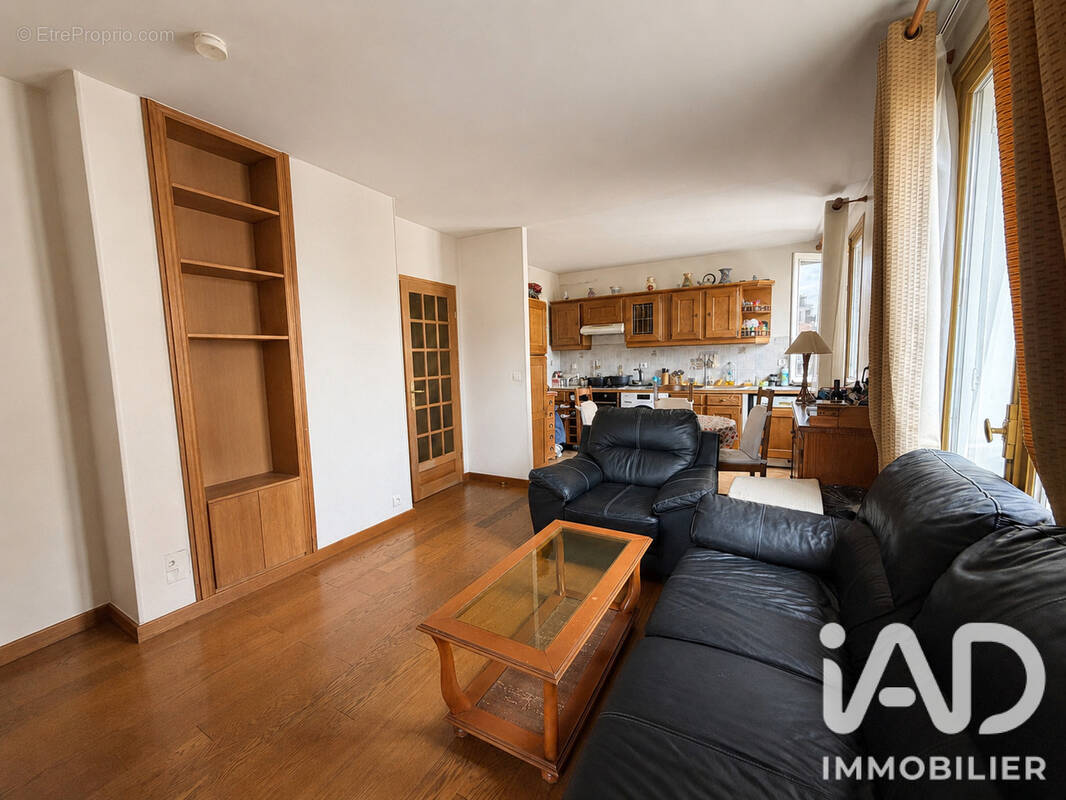 Photo 1 - Appartement à MONTROUGE