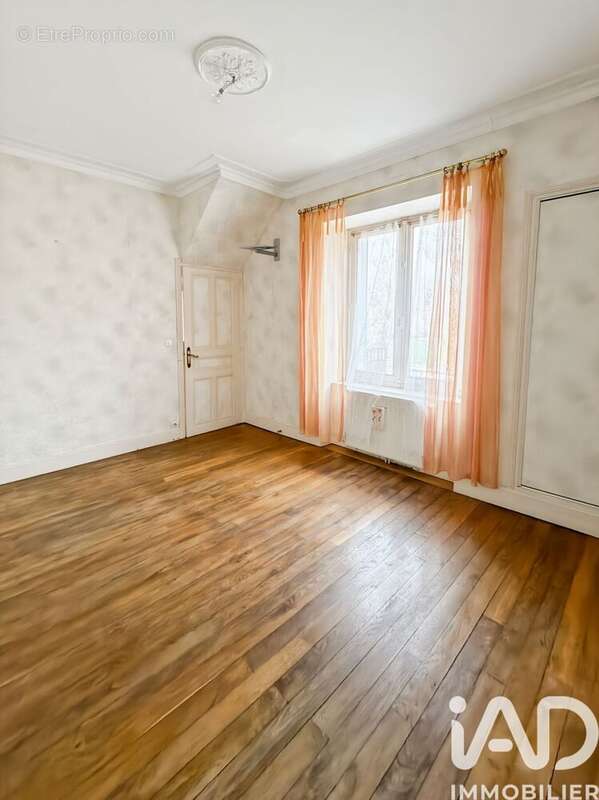 Maison 108 m² à Gy-Les-Nonains  - photo 8