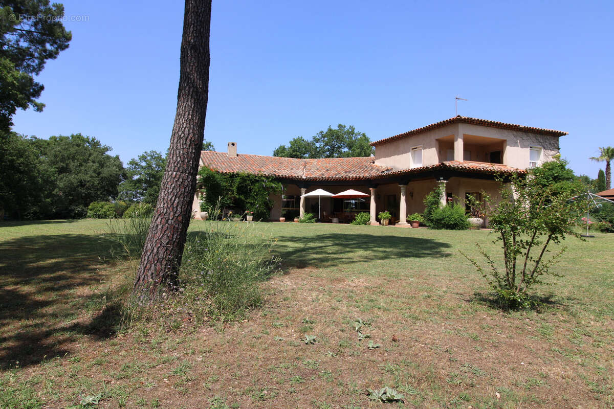 Maison à RIBAUTE-LES-TAVERNES