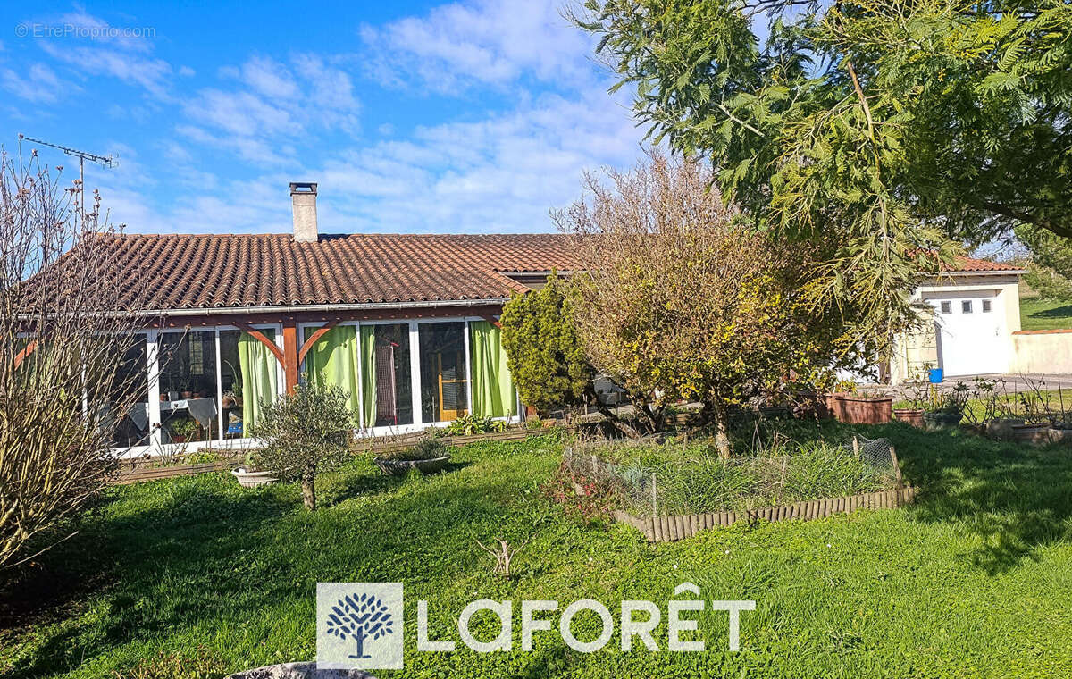 Maison à SAINT-FORT-SUR-GIRONDE
