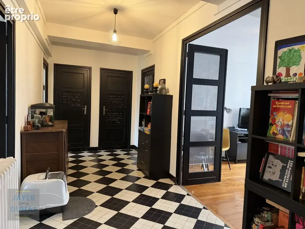 CHALON-SUR-SAONE - CENTRE VILLE - Bel Appartement Ancien de 136 m2 - - photo 2