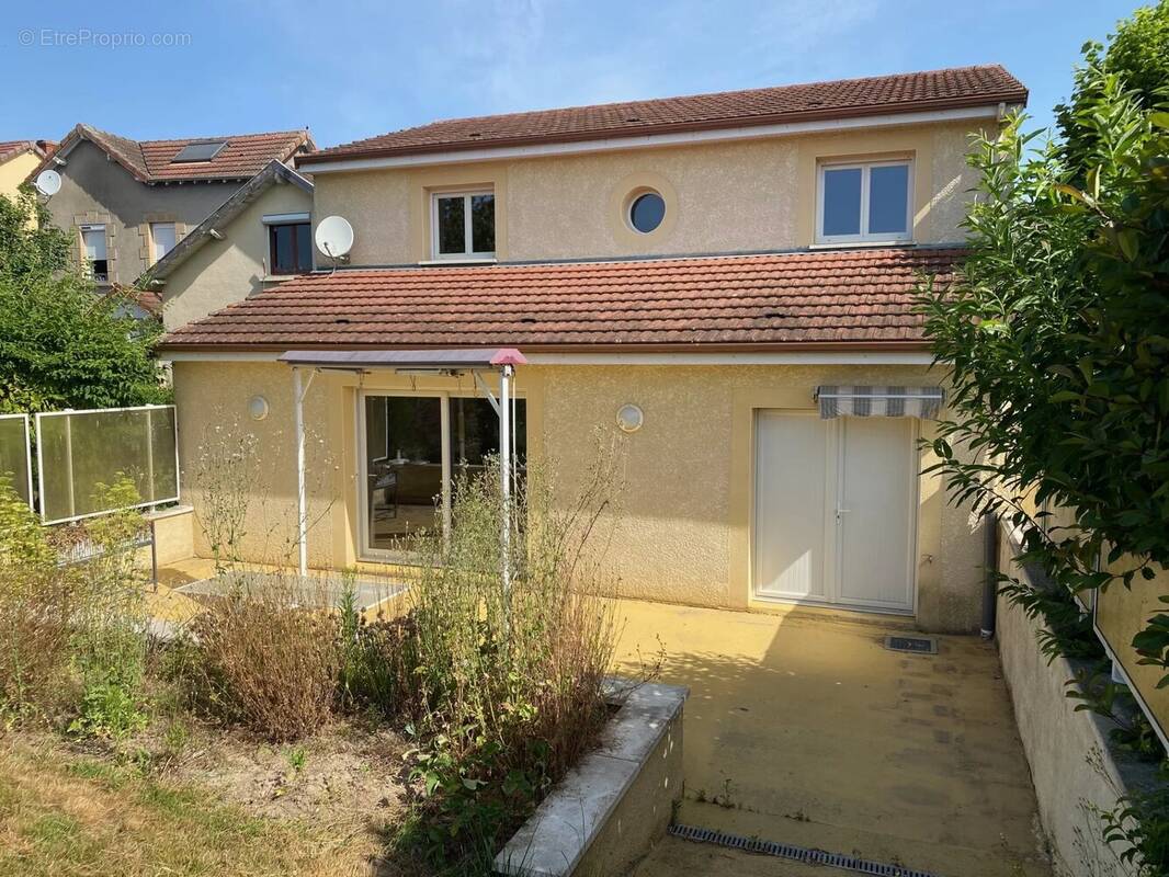 Maison à VITRY-EN-CHAROLLAIS