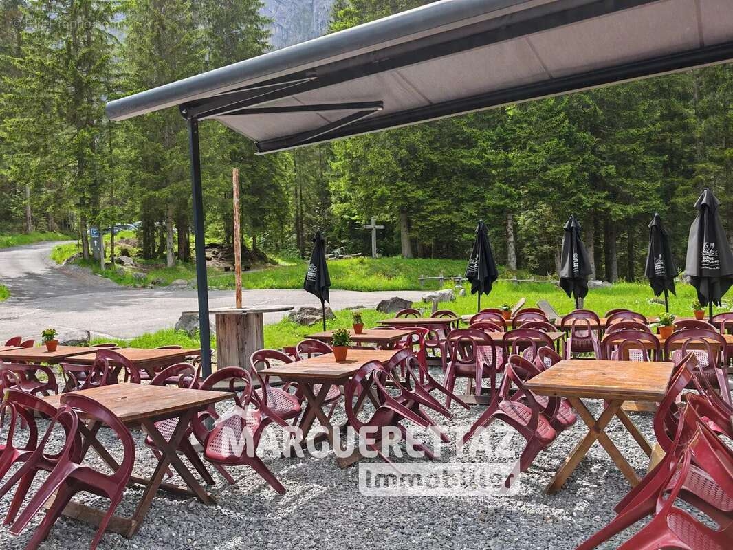 Commerce à SIXT-FER-A-CHEVAL