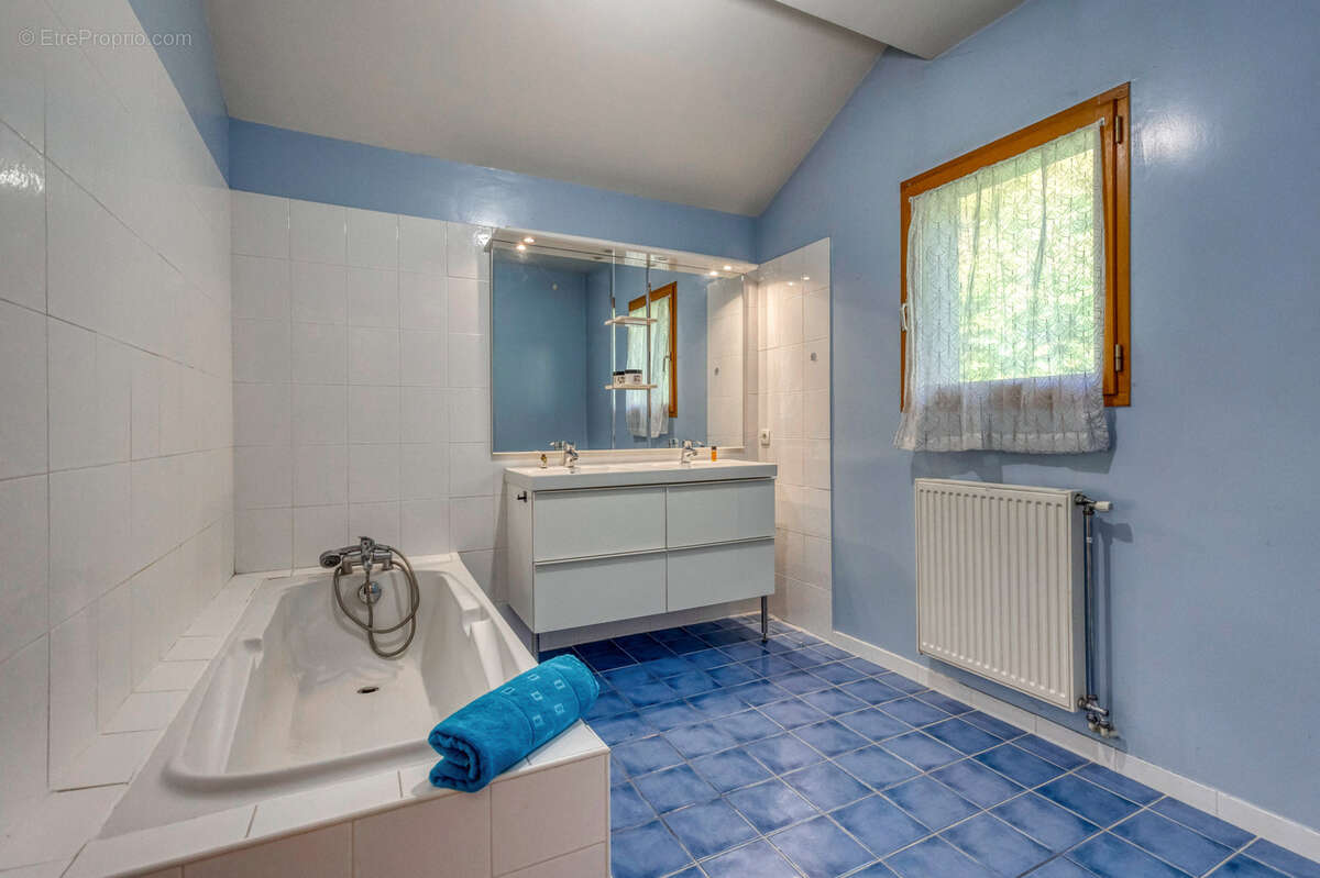 Maison à POMMIERS-LA-PLACETTE