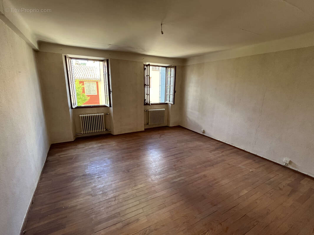 Appartement à BUIS-LES-BARONNIES