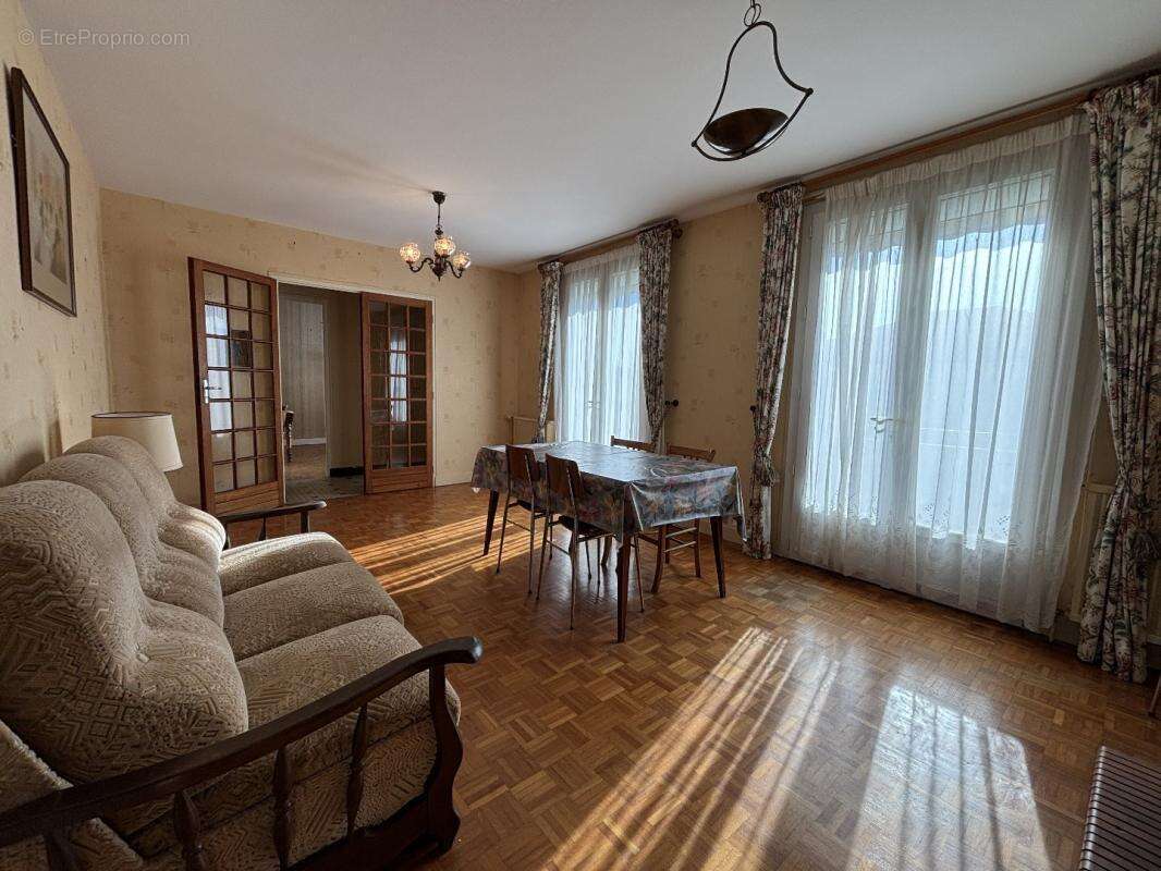 Maison à RUFFEC