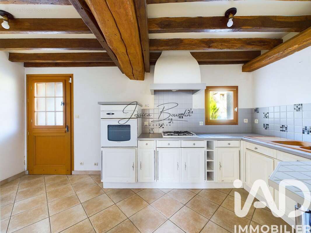 Photo 2 - Maison à VILLENEUVE-LA-GUYARD