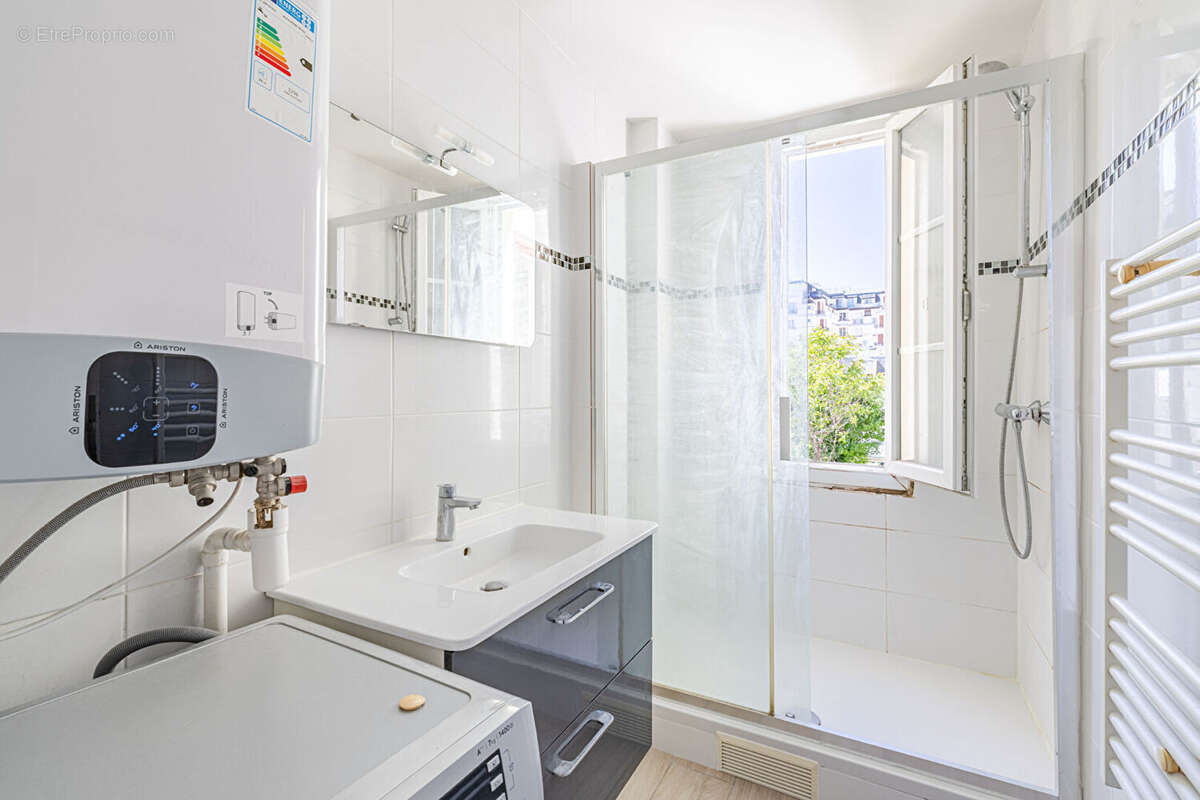 Appartement à PARIS-15E