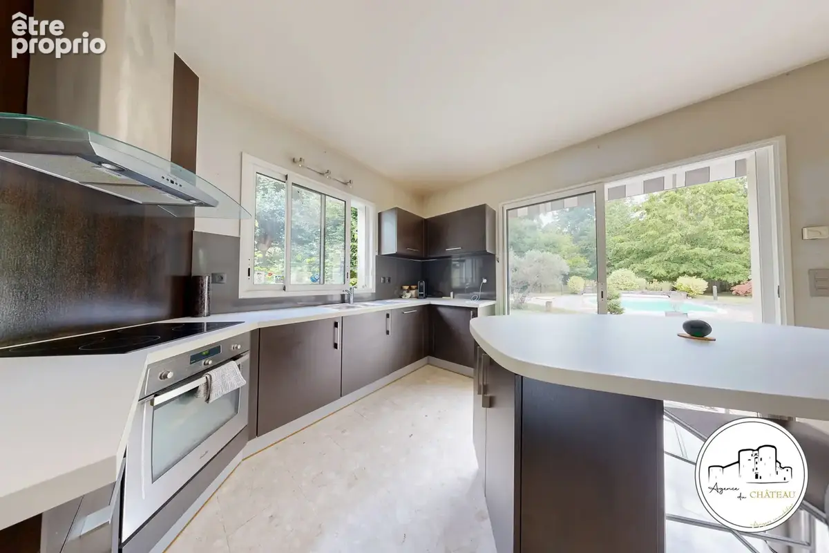 Maison 186m2 avec piscine et garage - Les Garennes sur Loire - photo 7