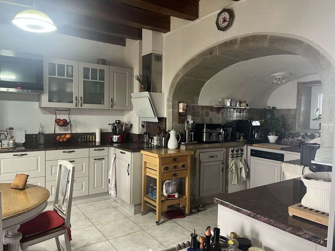 Cuisine - Maison à LIVERNON