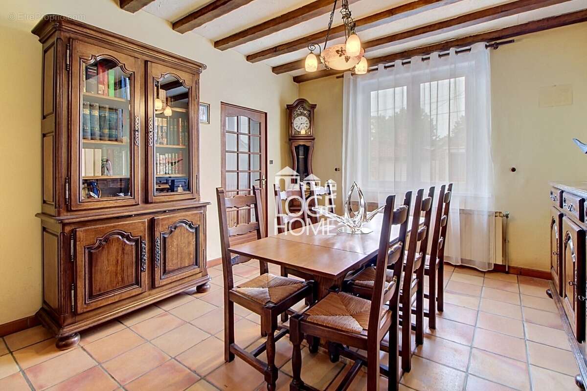 Maison à SIN-LE-NOBLE