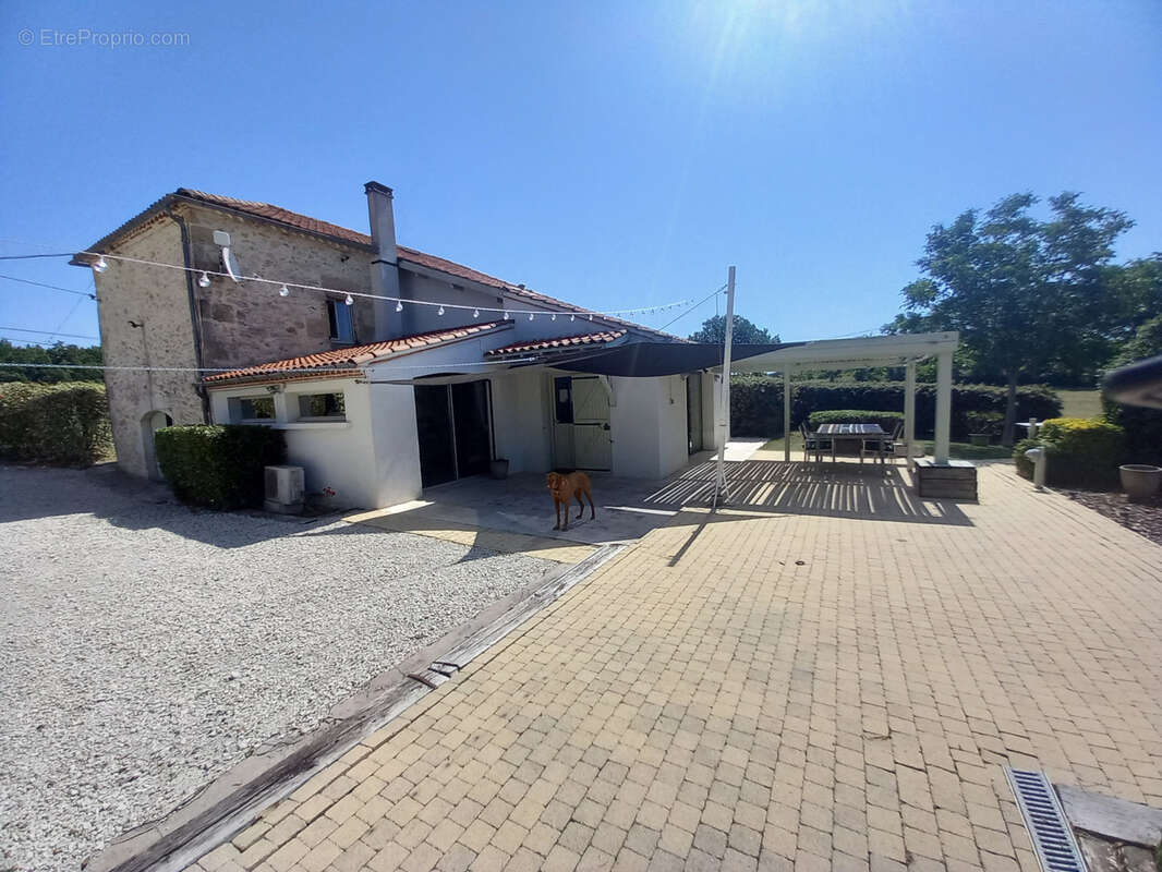 Maison à THEZAC