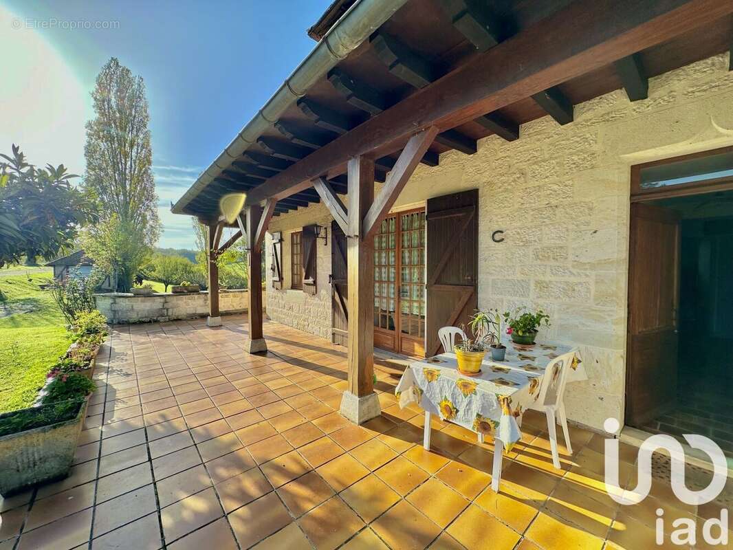 Photo 2 - Maison à SAINT-PAUL-DE-LOUBRESSAC