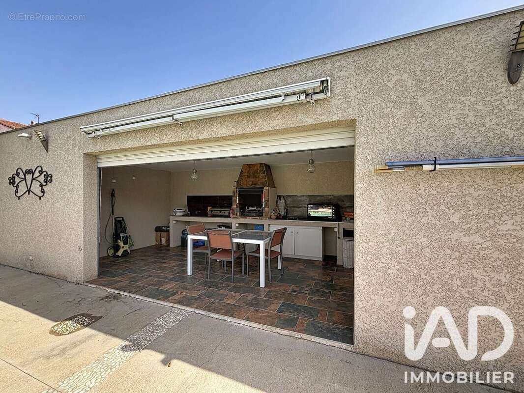 Maison 142 m² à Pia  - photo 8