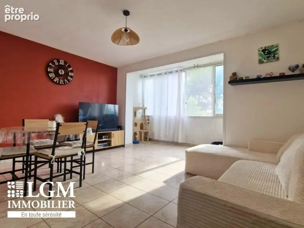 Appartement À Vendre - photo 2