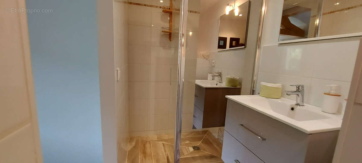 Maison à FIGANIERES