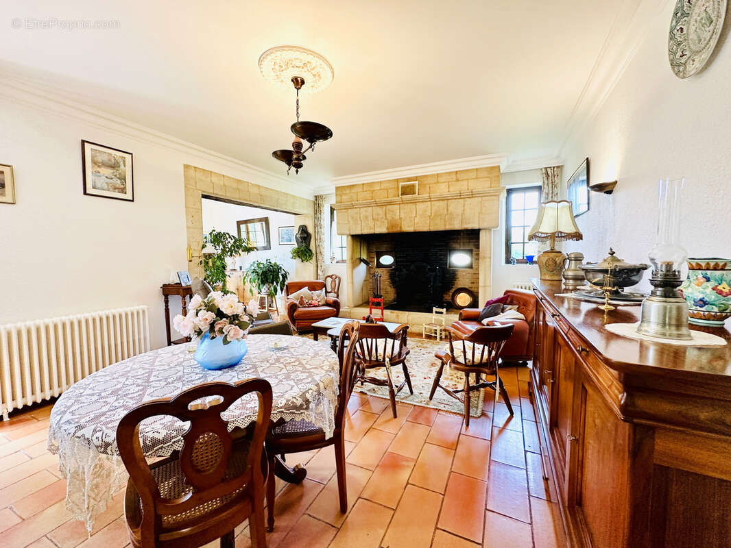 Maison à GOURDON