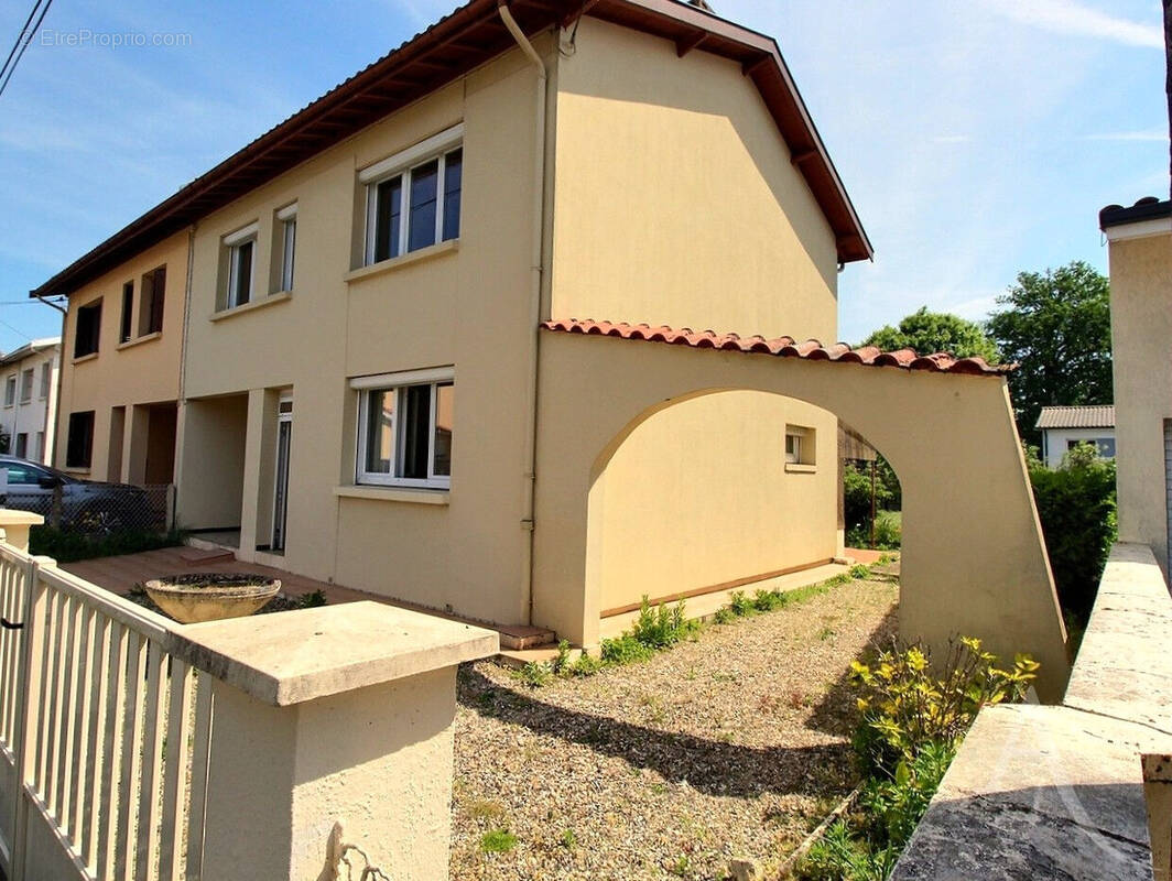 Maison à VILLENAVE-D'ORNON