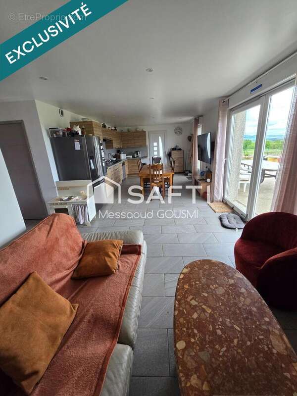 Maison 112 m² à Treves  - photo 4