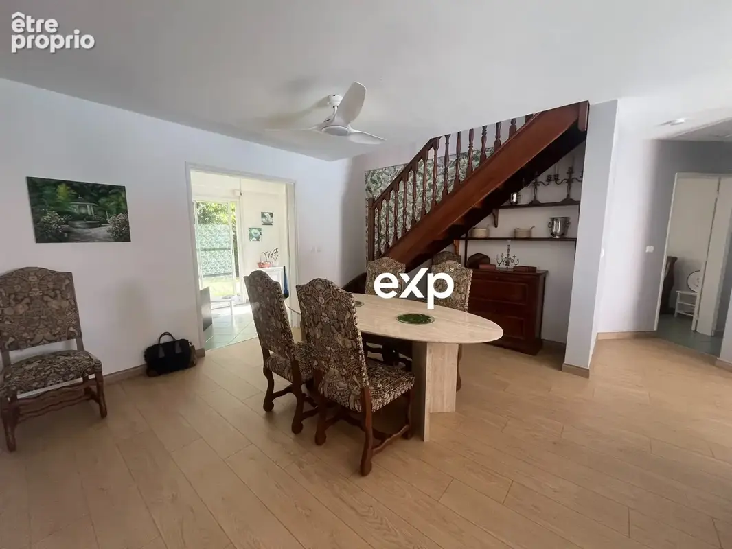 Maison 6 pièces 137 m² à vendre à Sainte-Marie (97438) - photo 4