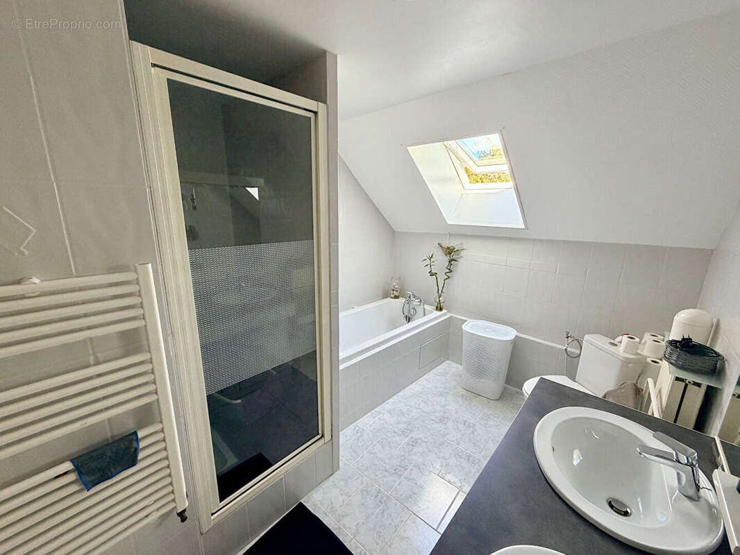 Maison à LE MELE-SUR-SARTHE