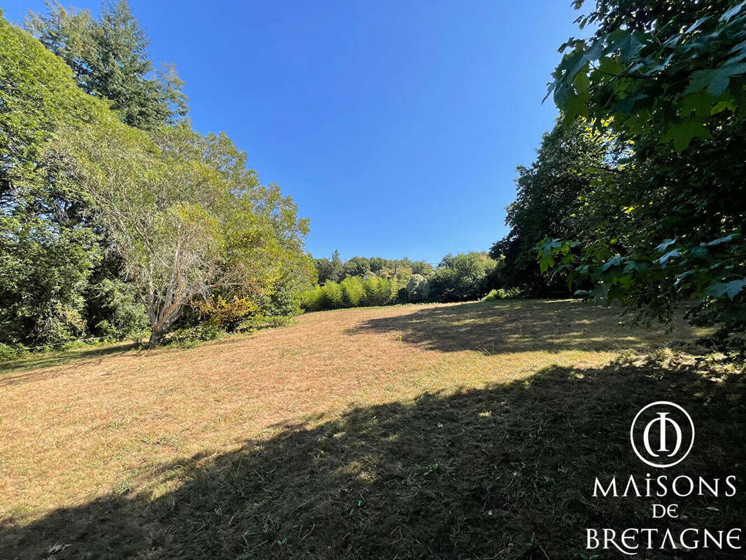 Maison et dépendance à Bannalec, sur un terrain de 1,7 hectare. - photo 14