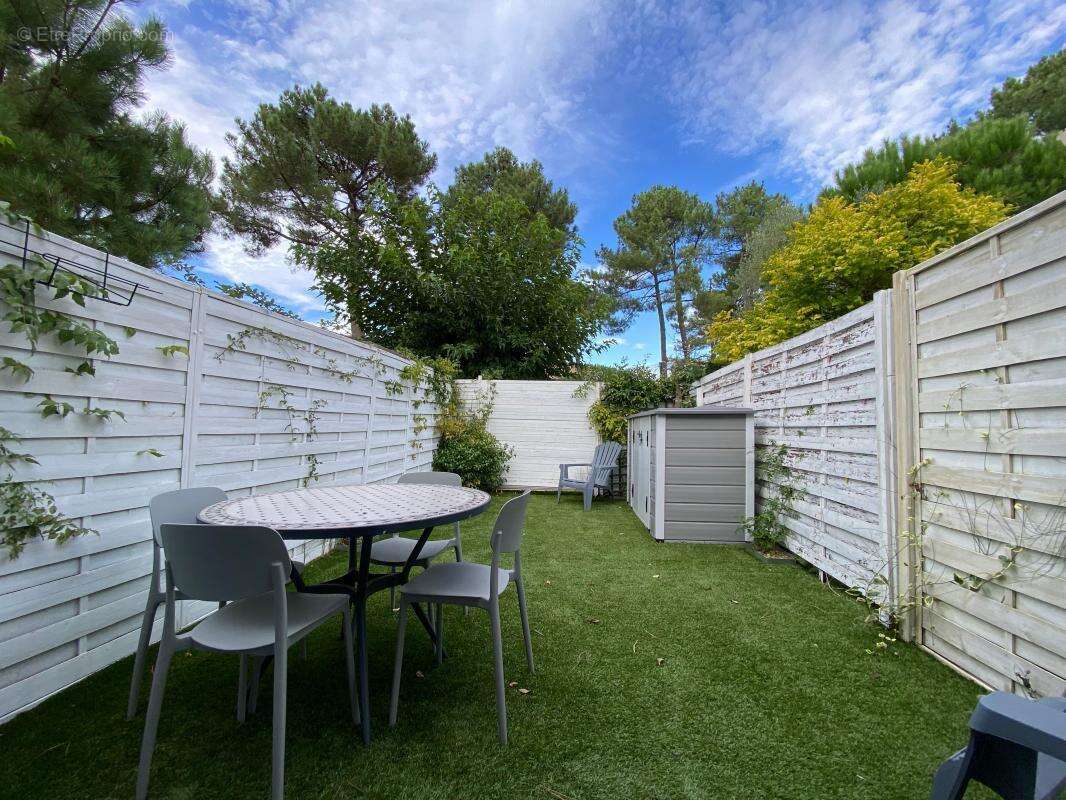 Maison à LES MATHES