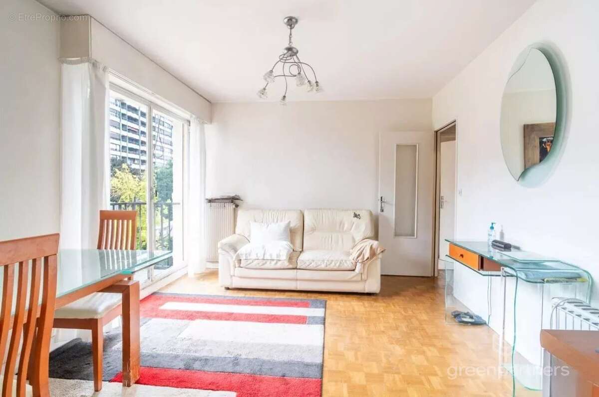Appartement à PARIS-20E