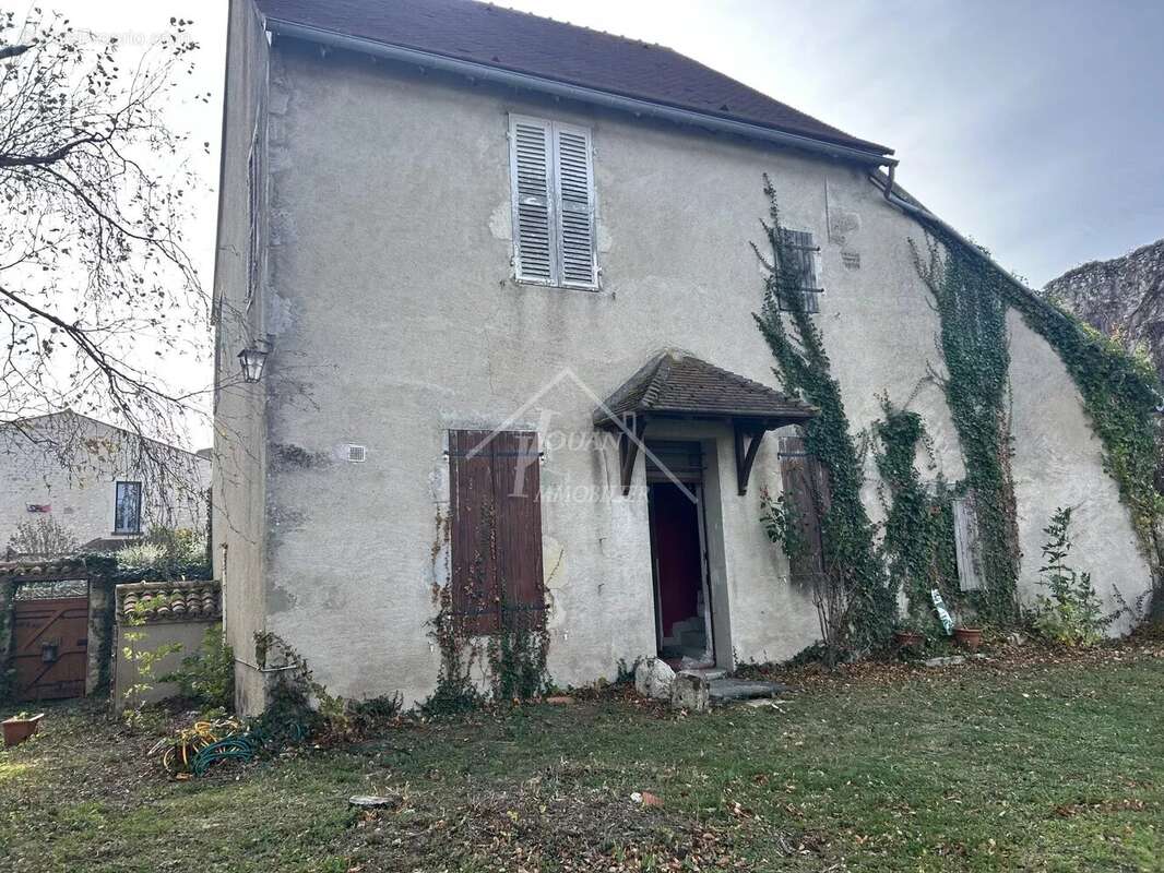 Maison à CHARROUX