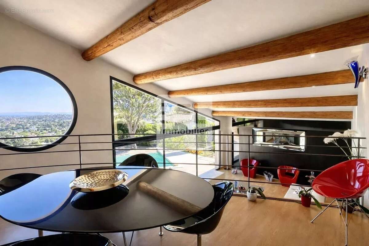 Maison à VILLENEUVE-LES-AVIGNON